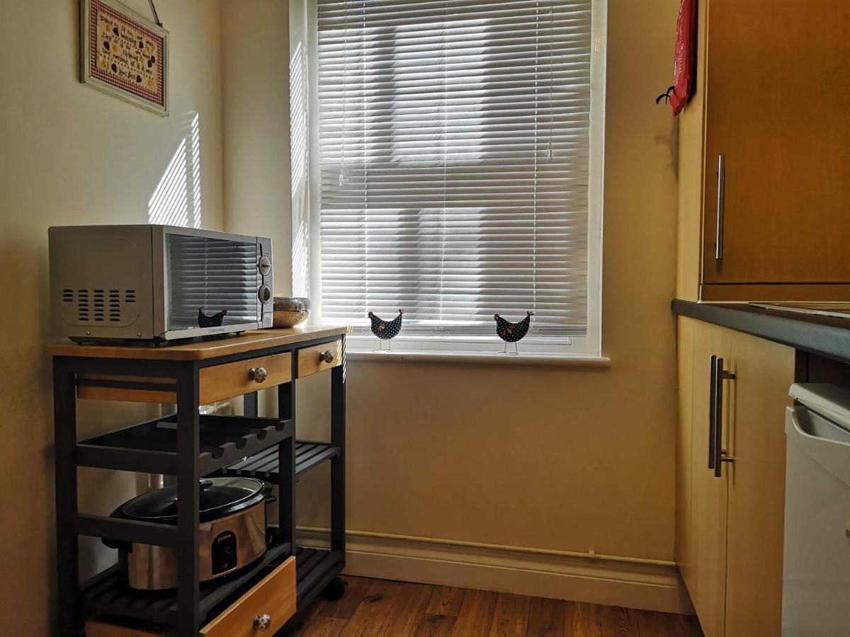 Coastal Escape Deal - 2 Bedroom House -Short Lets & Serviced Accommodation מראה חיצוני תמונה