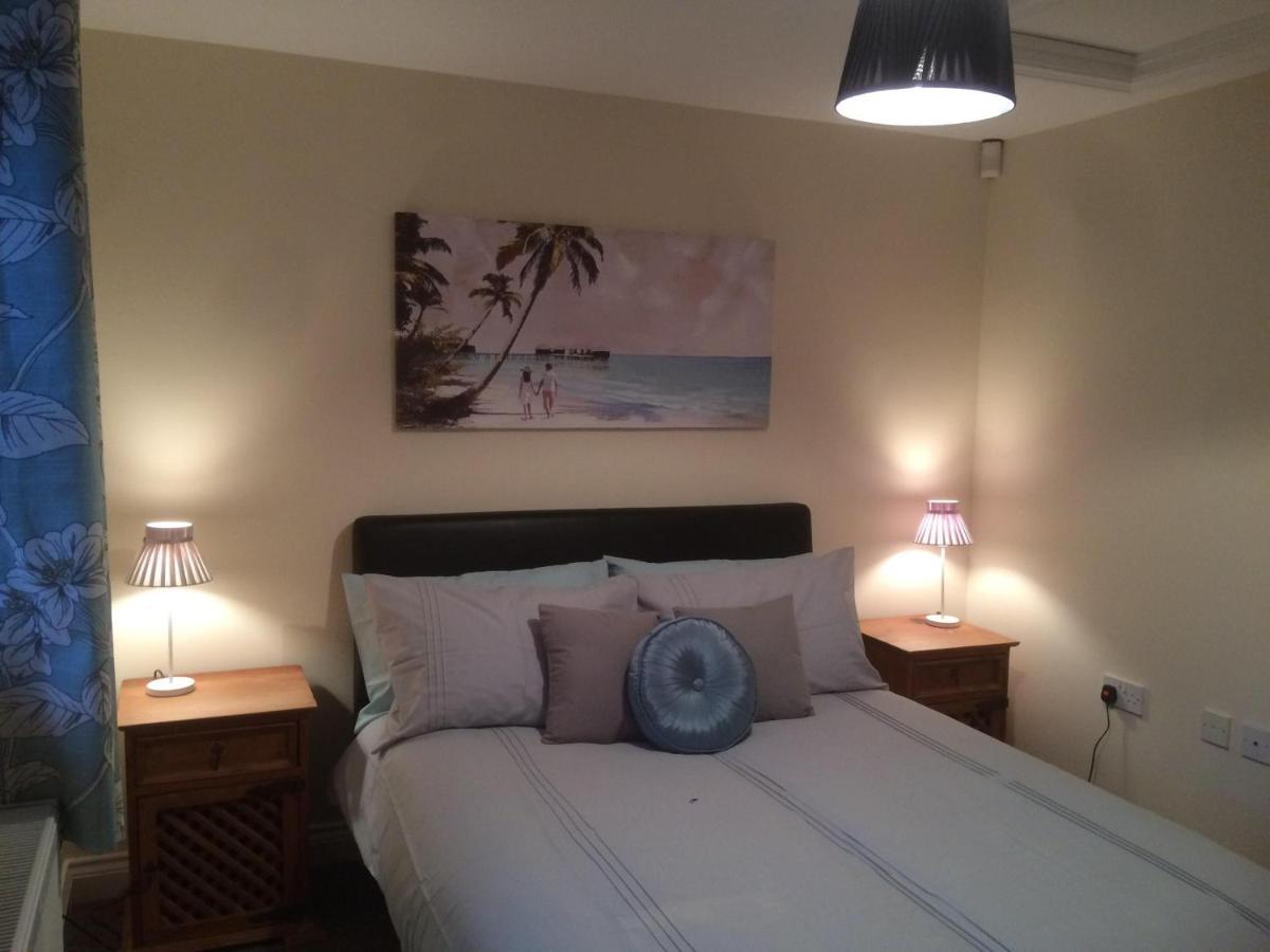 Coastal Escape Deal - 2 Bedroom House -Short Lets & Serviced Accommodation מראה חיצוני תמונה