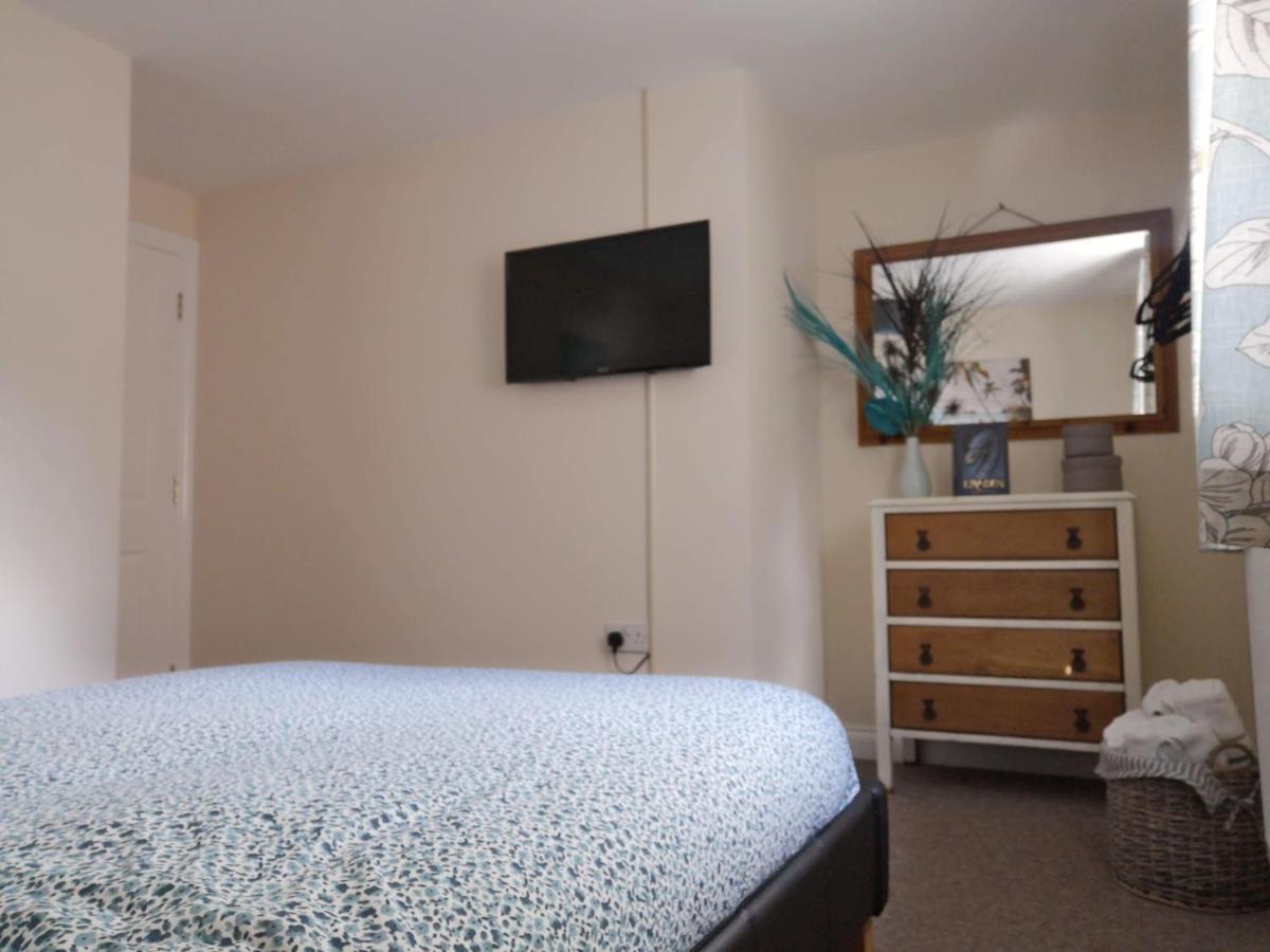 Coastal Escape Deal - 2 Bedroom House -Short Lets & Serviced Accommodation מראה חיצוני תמונה